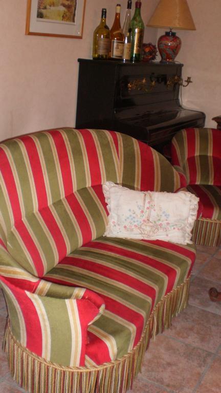 Auberge De L'Atre Quarre-les-Tombes Luaran gambar