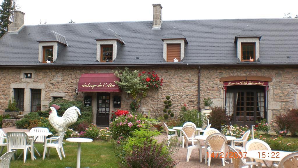 Auberge De L'Atre Quarre-les-Tombes Luaran gambar